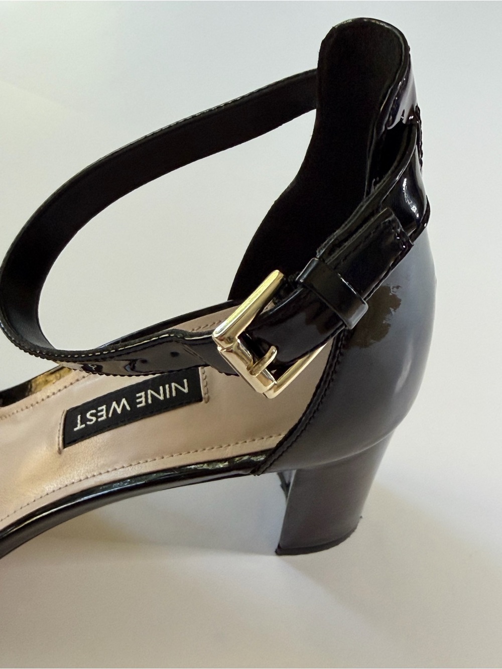 Nine West Black Patent Ankle Strap Block Heel Sandals Size 8.5 - Picture 7 of 9